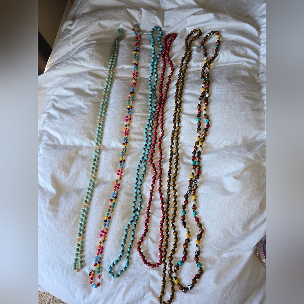 Plunder beaded necklace lot